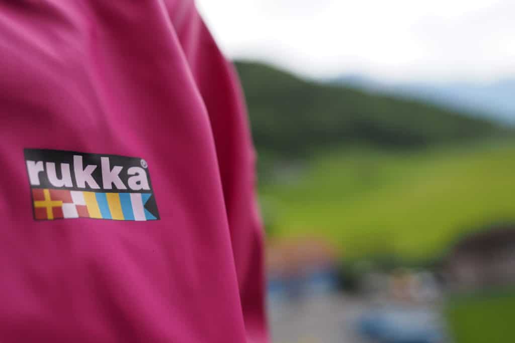 Rukka Logo auf Regenjacke