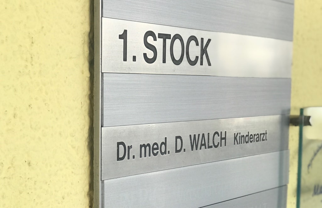 Dr. med. D. Walch Kinderarzt Tafel