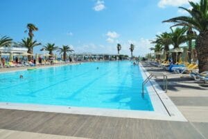 Grosser Pool im Lyttos Beach Hotel in Kreta