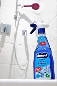 durgol surface Bad-Entkalker in Dusche